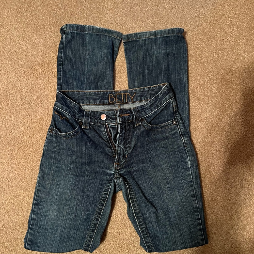 Betty’s 000/34